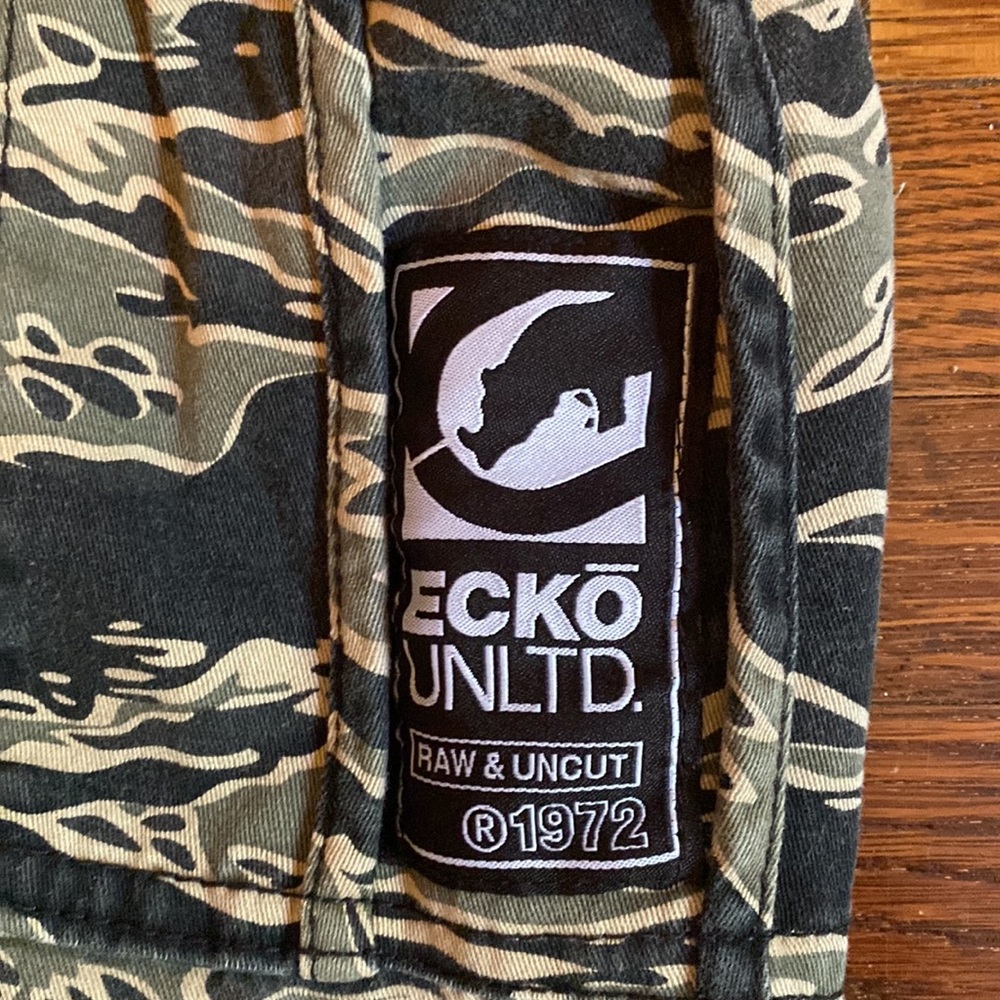 V! ECKŌ unltd camo pants size S pre-owned in good condition - Picture 2 of 13